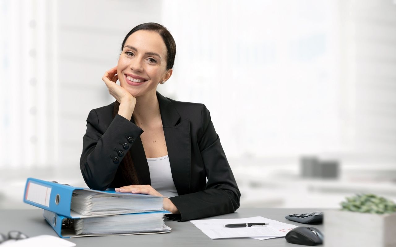 arbeitnehmer-lohnsteuerberatung-paderborn-arlob-karriere-hochschulabsolventen-steuern-controlling